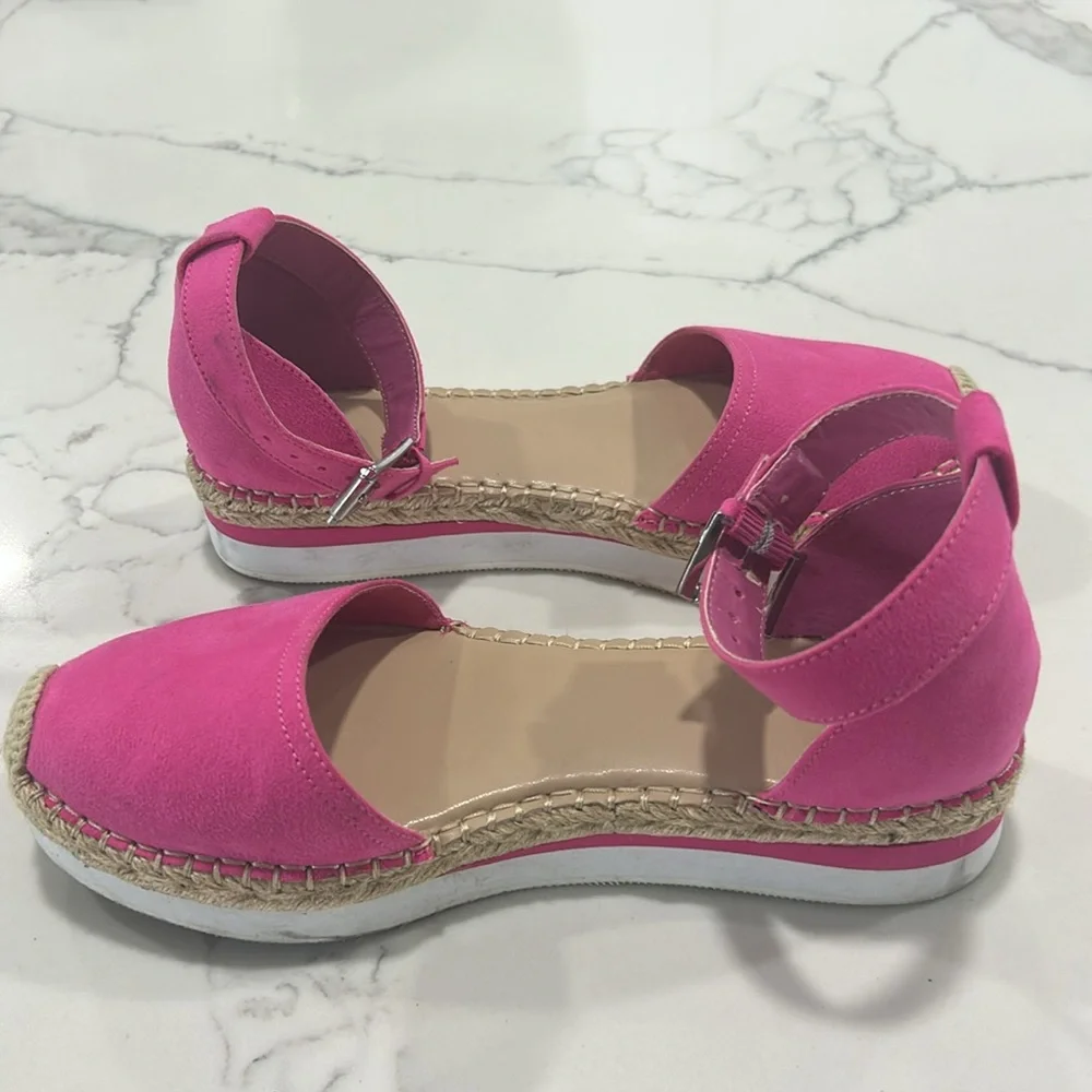 Crown & Ivy Britnee Pink Espadrille. Size 7M‎